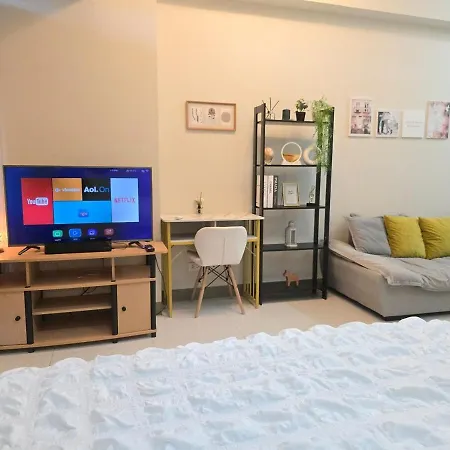 Bgc Uptown Parksuites Cosy 1 Bedroom Suite With Balcony 300Mbps Wifi