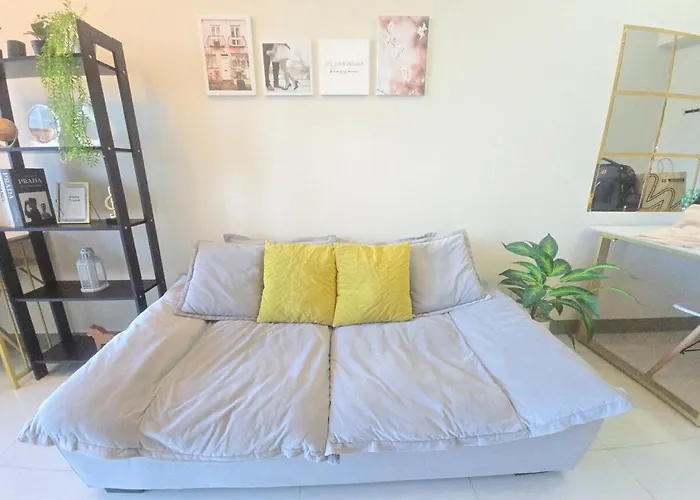 Bgc Uptown Parksuites Cosy 1 Bedroom With Balcony 300mbps Wifi Apartment *