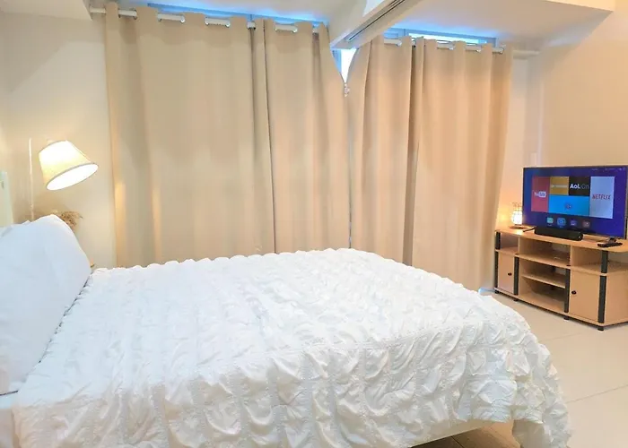 Bgc Uptown Parksuites Cosy 1 Bedroom With Balcony 300mbps Wifi